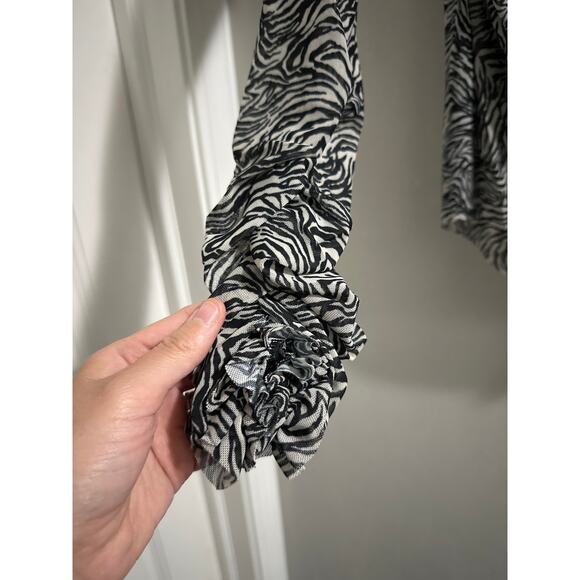 One Teaspoon Ruffle Party Long sleeve Top -‎ Interference size Med New - Picture 3 of 8